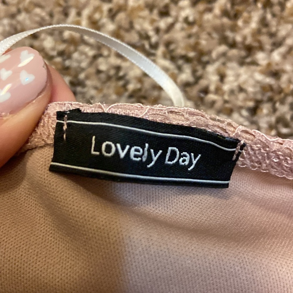 Lovely day dress - Picture 2 of 4